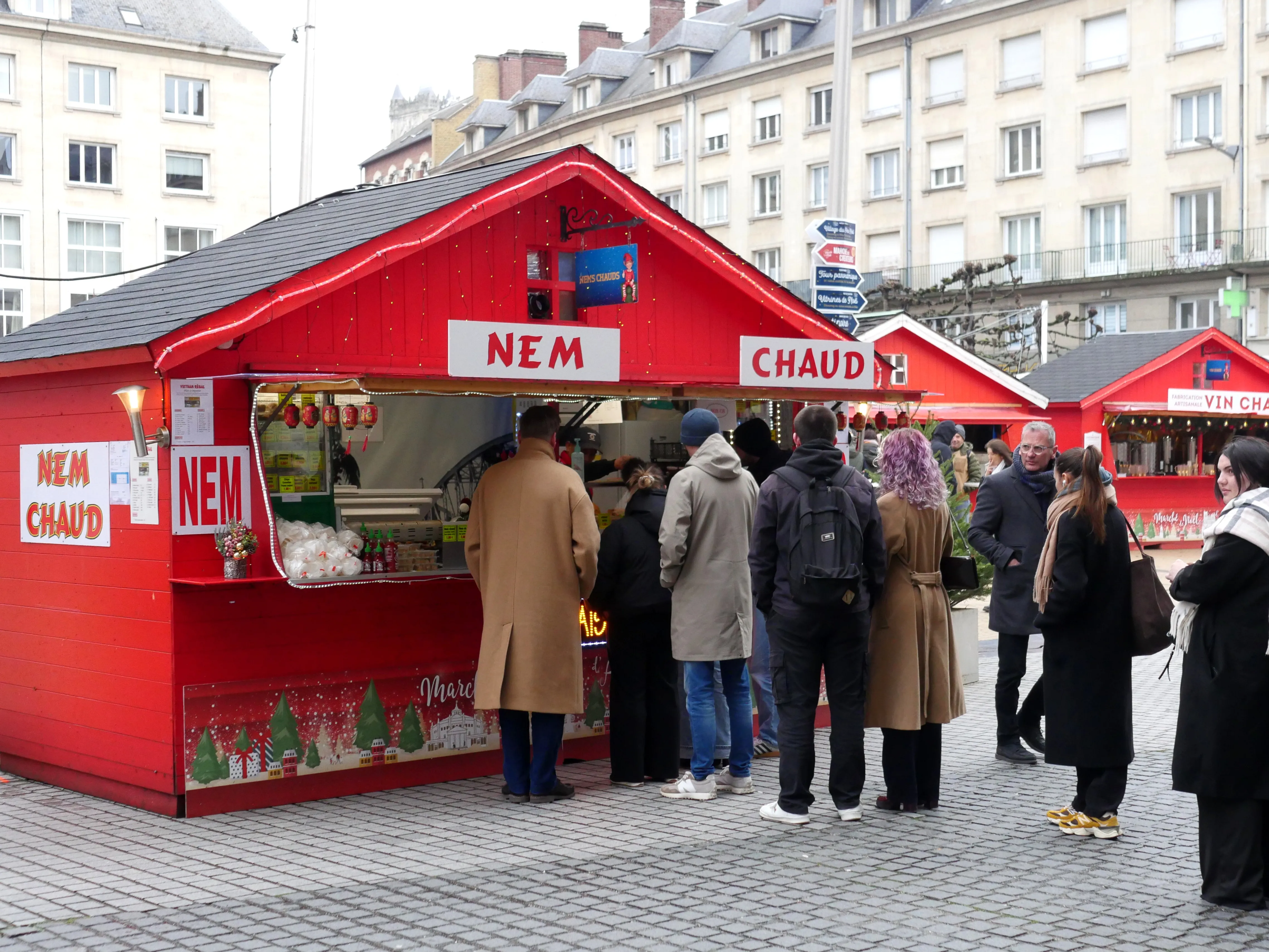 LE MARCHÉ DE NOËL EST OUVERT