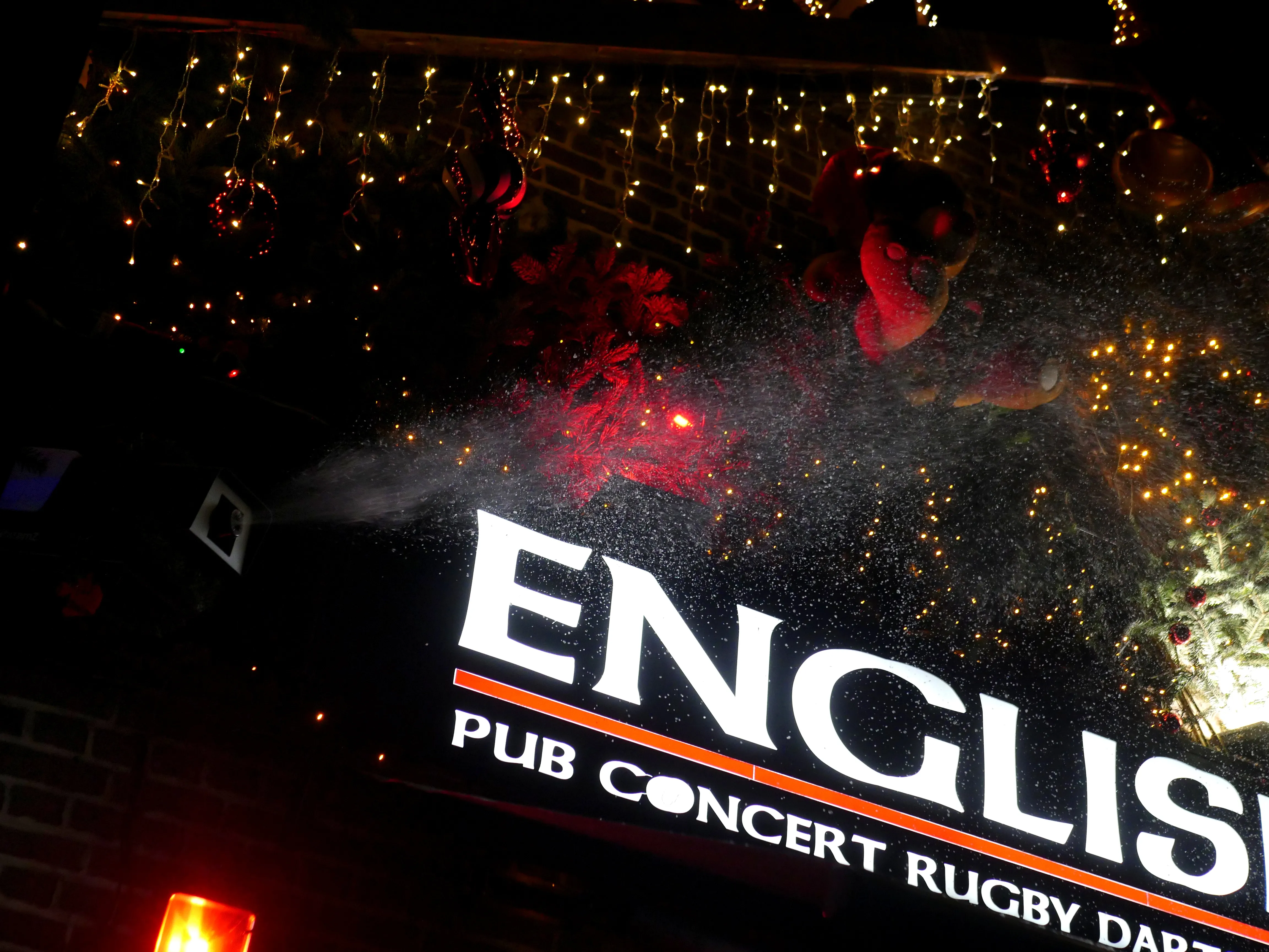 L’ENGLISH PUB BRILLE POUR NOËL