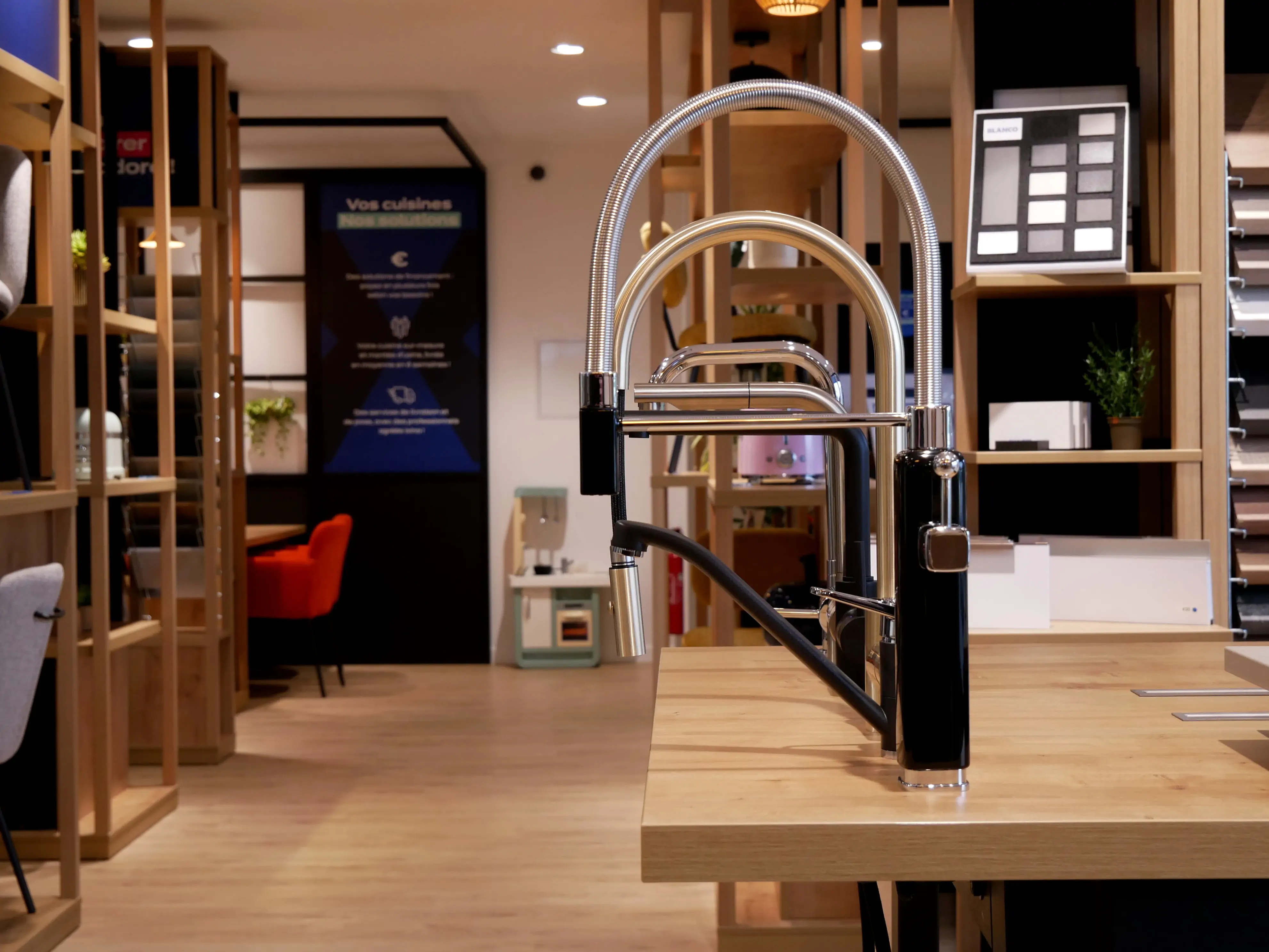 IXINA VOIT PLUS GRAND À AMIENS