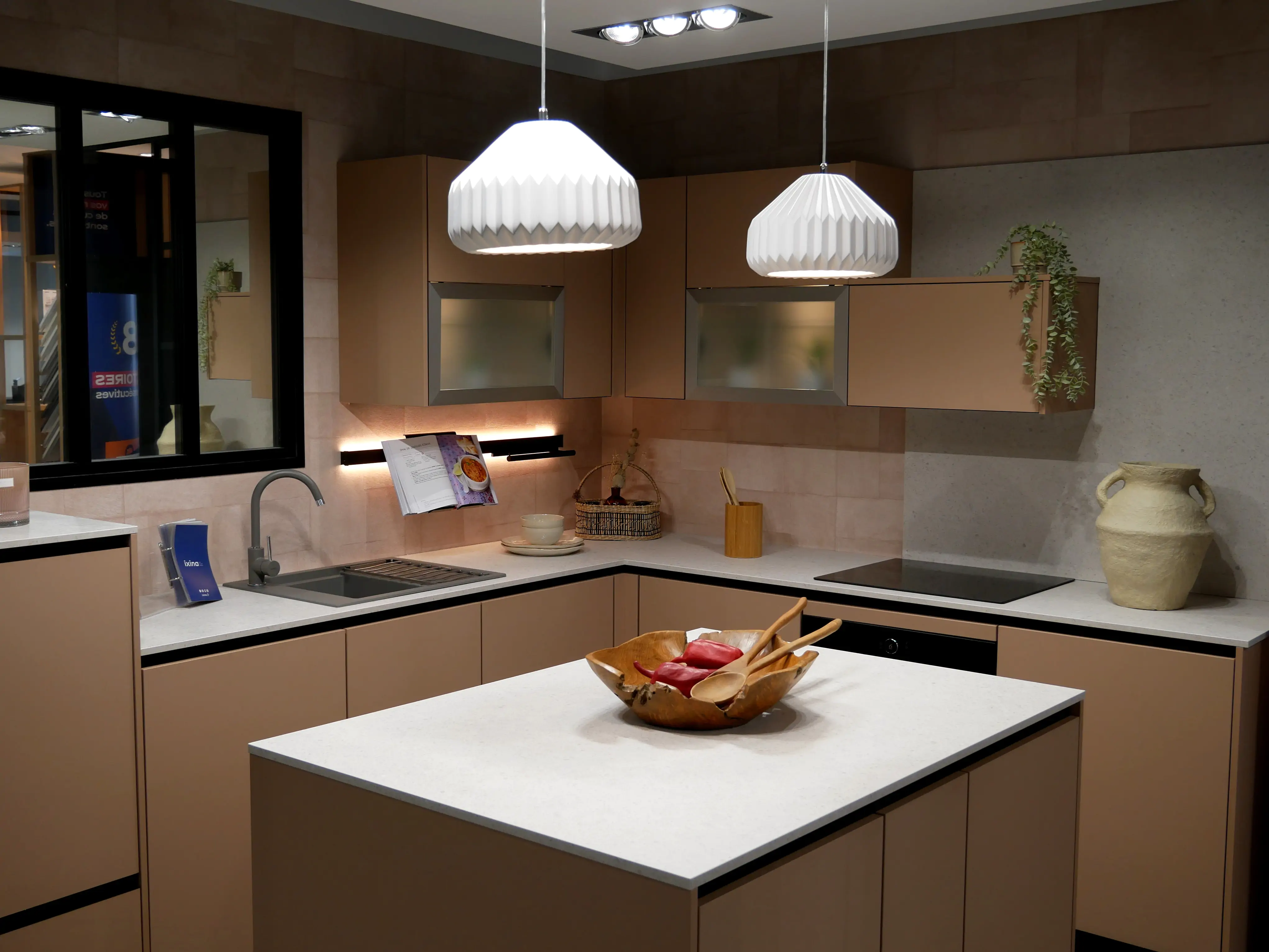 IXINA VOIT PLUS GRAND À AMIENS