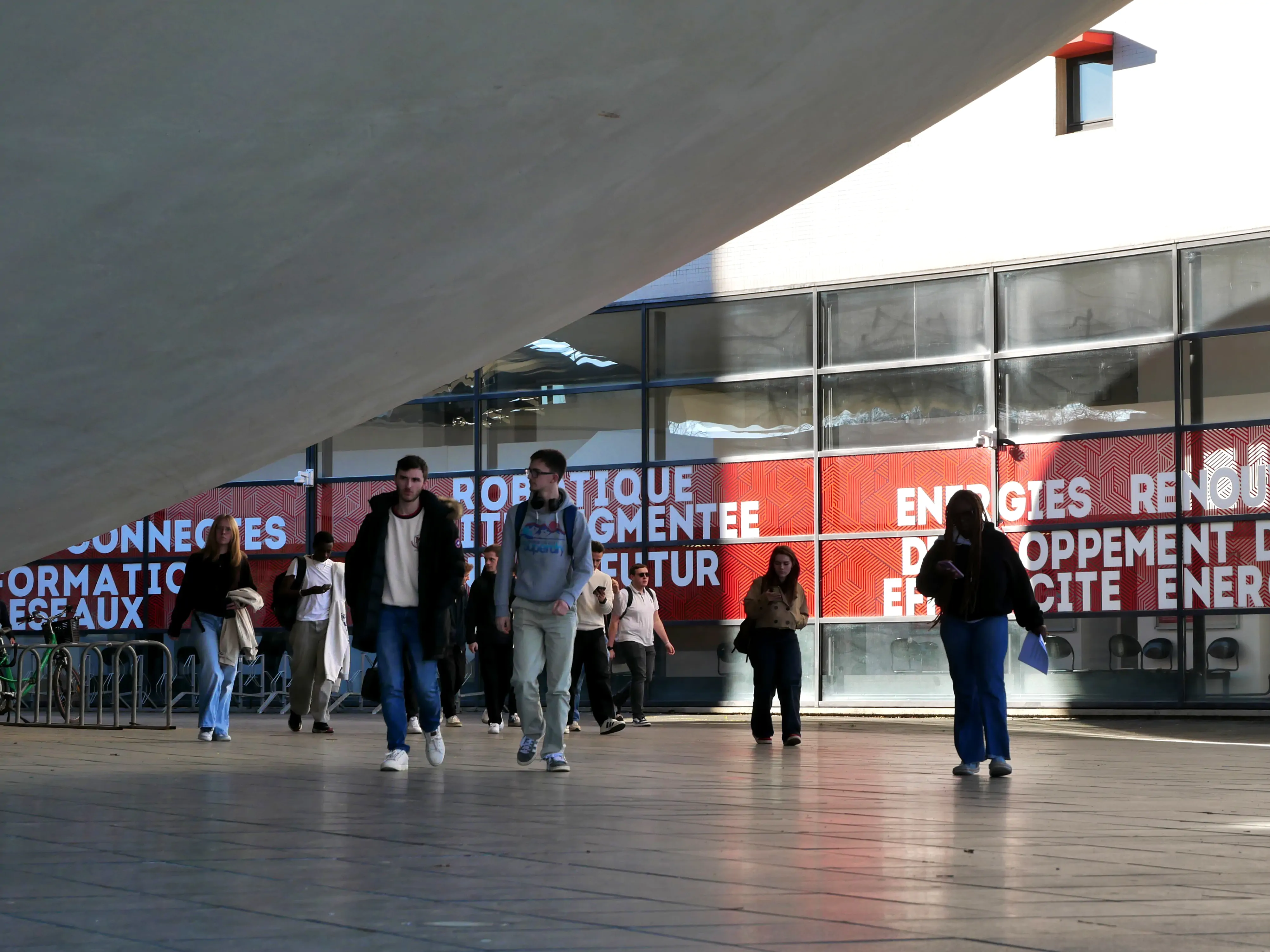 UNE SOUCOUPE POUR LES INGÉNIEURS
