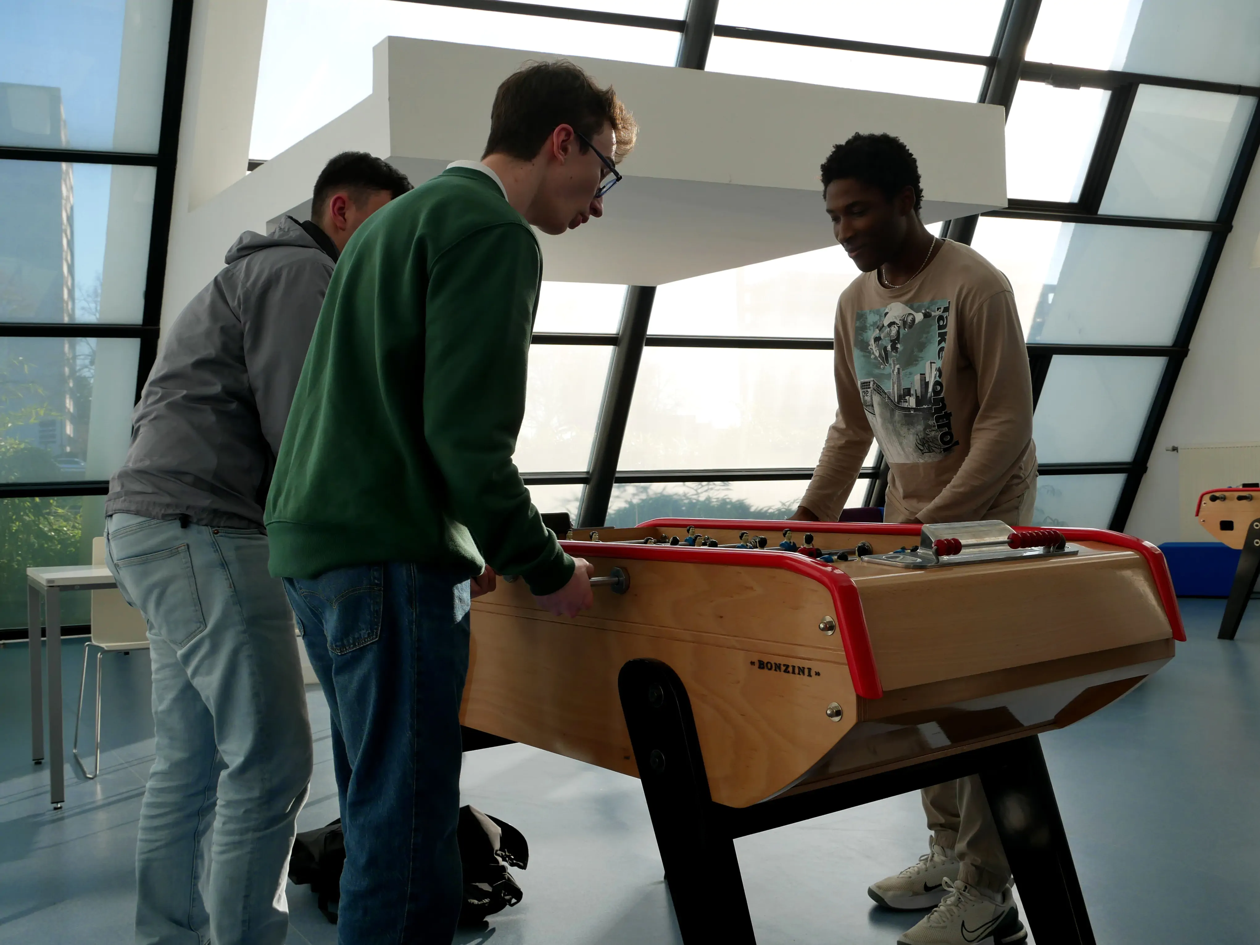 UNE SOUCOUPE POUR LES INGÉNIEURS