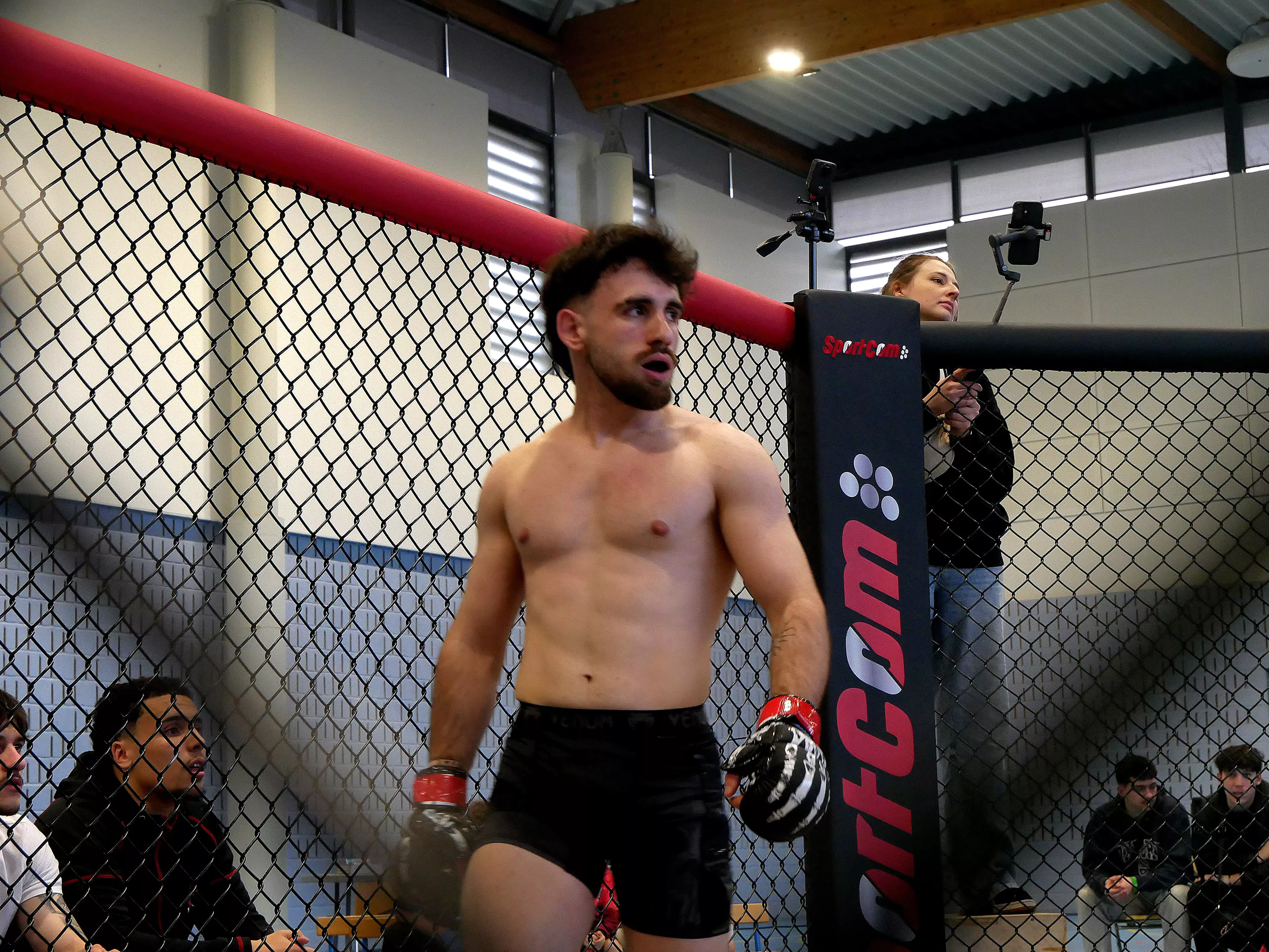 UN OCTOGONE AUX 4 CHÊNES