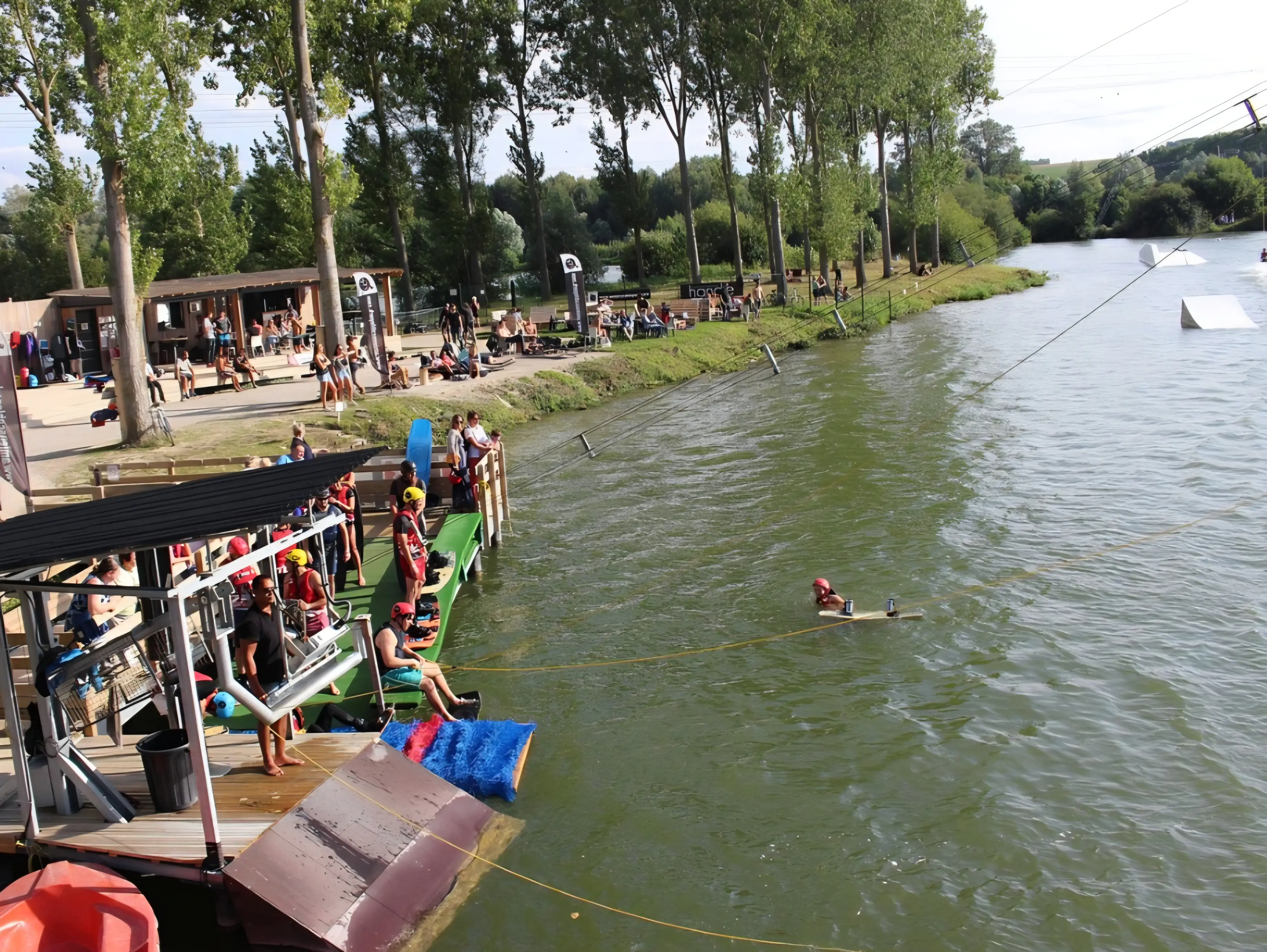Le spot incontournable de wakeboard et de loisirs nautiques à Amiens