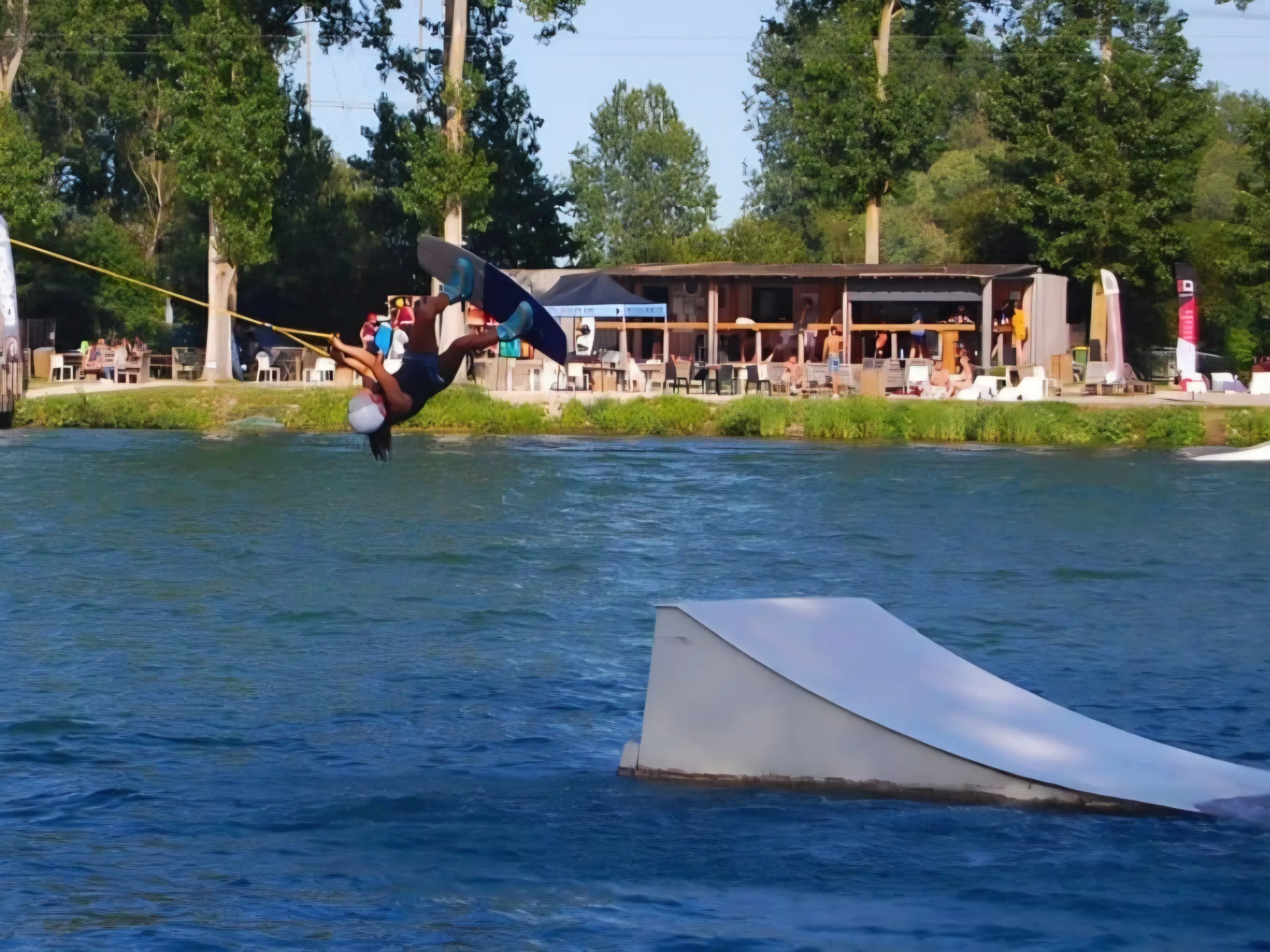 Le spot incontournable de wakeboard et de loisirs nautiques à Amiens