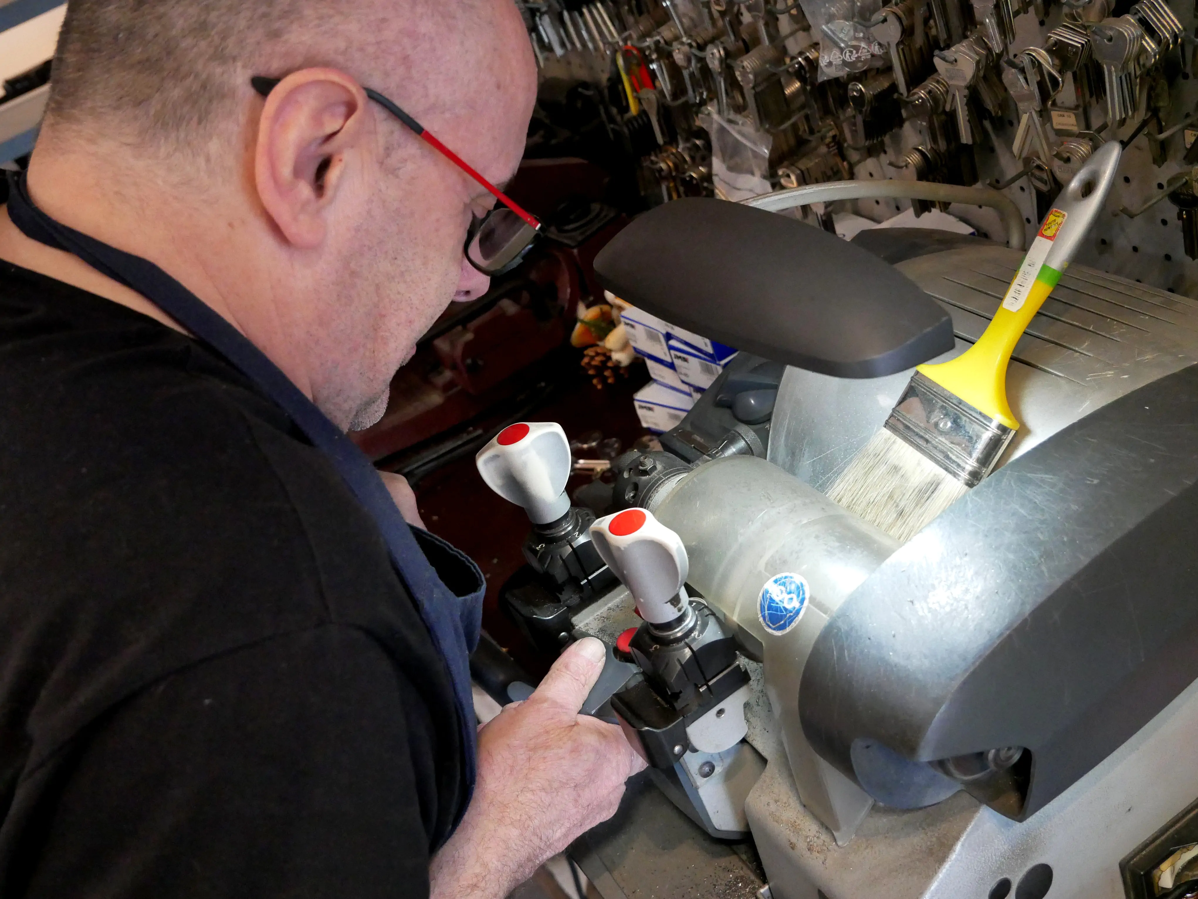 Le savoir-faire artisanal au cœur de la boutique